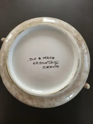 Zuppiera Deruta ceramica decorata fiori