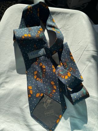 Cravatta Kenzo fantasia floreale seta vintage