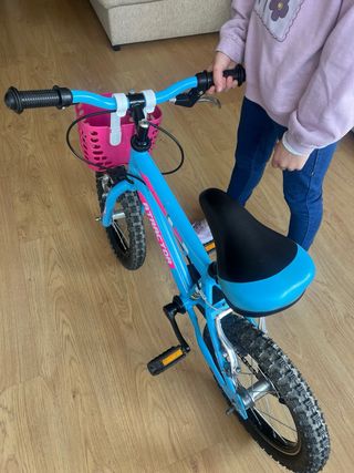 Bici infantil 20 pulgadas + ruedines y cesta