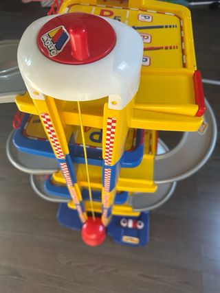 parking para coches de 5 plantas