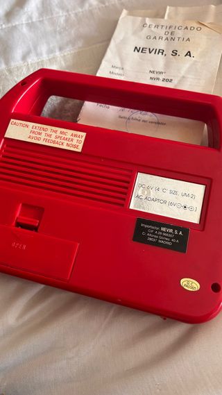 Casete Grabador Nevir Rojo