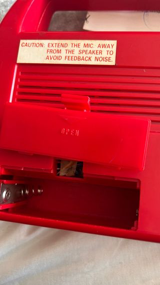 Casete Grabador Nevir Rojo