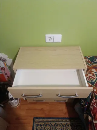 Cómoda 4 cajones madera clara