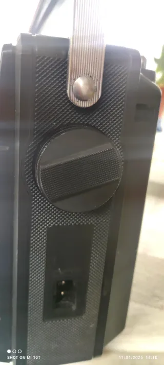 Radio Cassette Sanyo M 2406