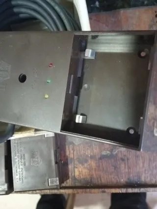 Cargador INT-135 para baterías