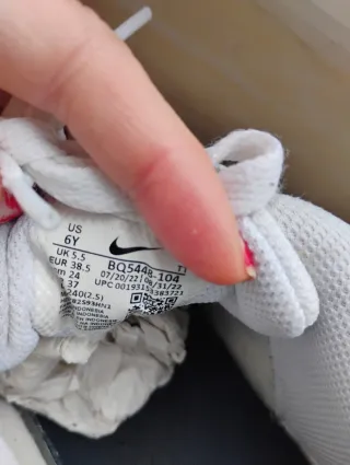 Zapatillas Nike Blancas y Negras