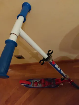 Patinete de niños de Spiderman 2 ruedas