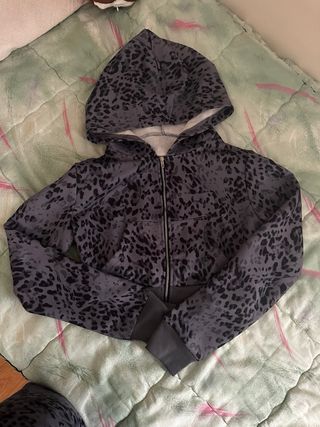 Chándal leopardo gris talla XS
