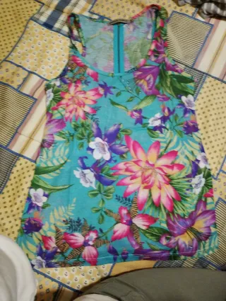 Camiseta tirantes floral turquesa talla S