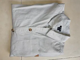 Confezione di 8 camicie per bambino. Taglia 8 anni Kiabi. M/L