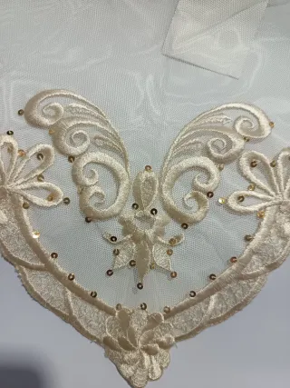 Manteletas talla 40 crudo dorado,para bebes