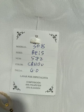 Manteletas talla 40 crudo dorado,para bebes