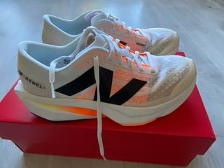 Zapatilla New Balance Fuelcell Rebel v4 Talla 42