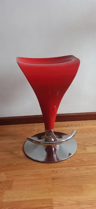 Mesa y 2 Taburetes Terraza Rojo