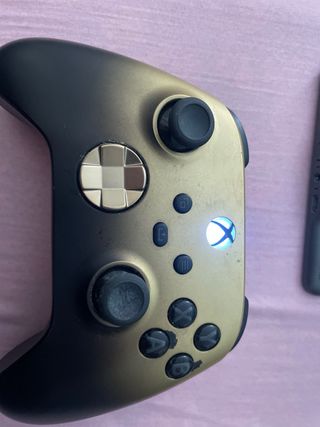 Mando Xbox Dorado y Negro