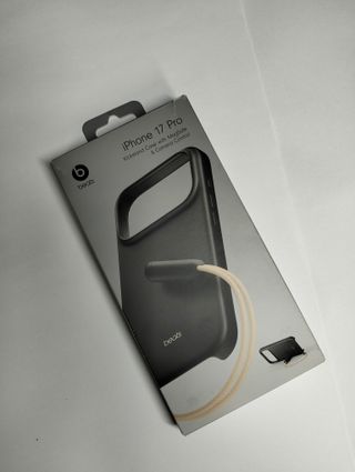 Funda Apple Beats Kickstand MagSafe iPhone 17 Pro Gris Antracita