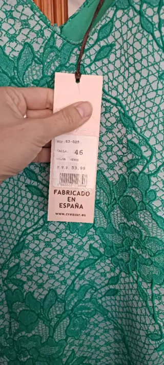 Vestido verde de fiesta con encaje