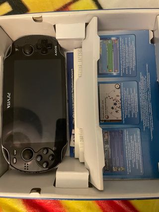 PS Vita Como Nueva + Tarjeta 32GB + Caja