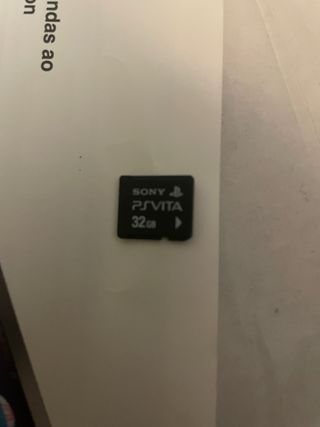 PS Vita Como Nueva + Tarjeta 32GB + Caja