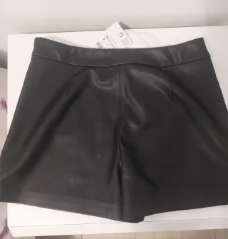 Falda pantalón efecto piel Zara Talla XS