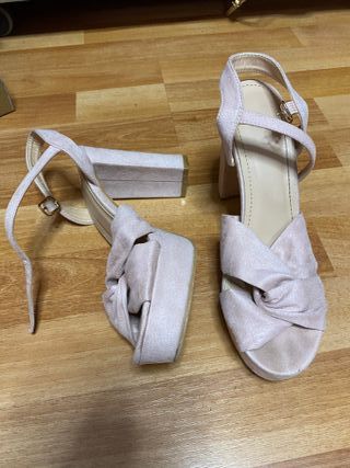 Tacones rosa palo con nudo