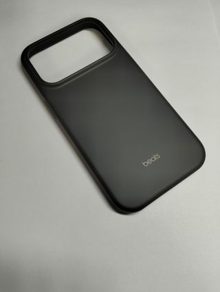 Apple Funda Beats con MagSafe y Control de Cámara iPhone 17 Pro – Gris antracita