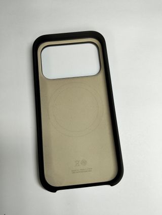 Apple Funda Beats con MagSafe y Control de Cámara iPhone 17 Pro – Gris antracita