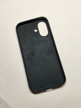 Apple Funda Beats MagSafe y Control de Cámara iPhone 17 - Gris