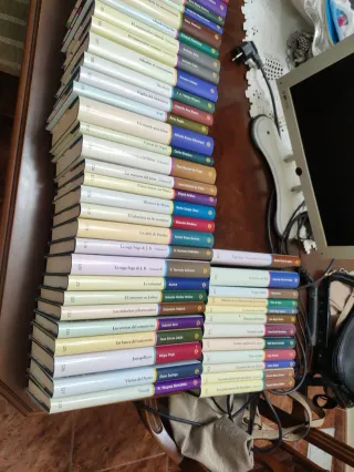 Colección de 140 libros novelas siglo XX El Mundo