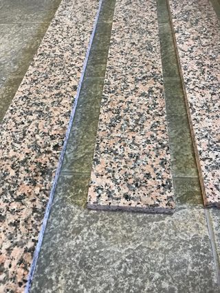 Zócalos de piedra granito