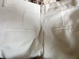 Elegante pantalón blanco Stradivarius