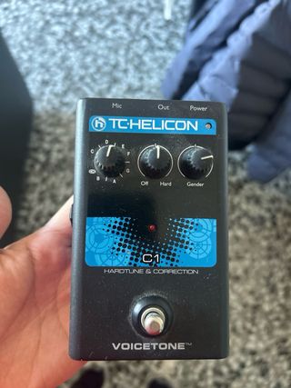 Teclado MIDI Arturia + Micrófono Blue + Pedal TC H