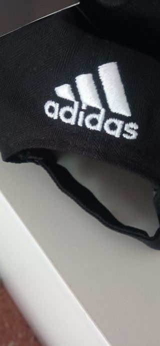 Gorra Real Madrid Adidas Oficial Negra
