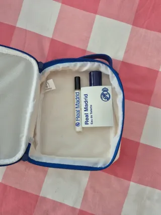 Neceser Real Madrid con Perfume