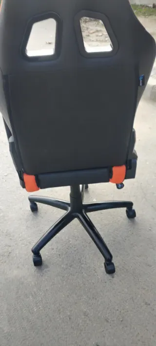 Silla Gaming Newskill Negra y Naranja