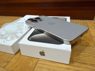 iPhone 15 Pro 128GB Titanio Natural