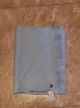 Bufanda azul nueva con etiqueta