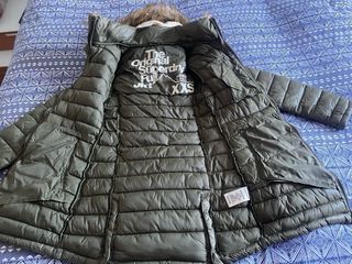 Abrigo Superdry verde con capucha