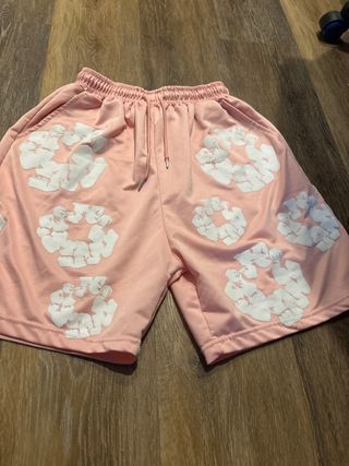 Pantalones cortos rosas con estampado