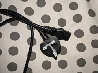 Cable de alimentación negro tipo G