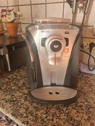 Cafetera Saeco Odea Gris