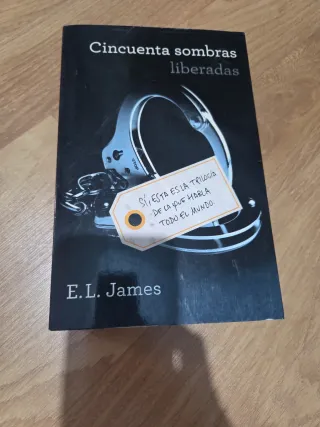 Colección 3 libros cincuenta sombras de grey.