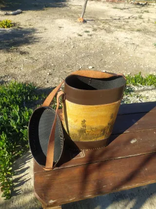 Matera de cuero con grabado