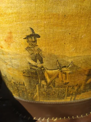 Matera de cuero con grabado