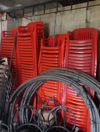 Veladores ,mesas y sillas de terraza para hosteler