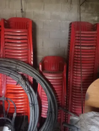 Veladores ,mesas y sillas de terraza para hosteler