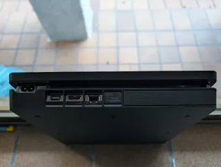 PS4 (PlayStation 4) Negra + 2 Mandos + 3 Juegos