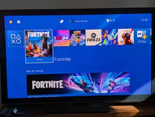 PS4 (PlayStation 4) Negra + 2 Mandos + 3 Juegos