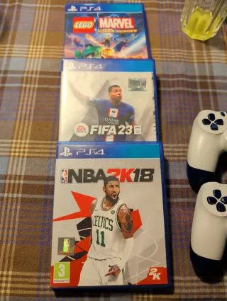 PS4 (PlayStation 4) Negra + 2 Mandos + 3 Juegos