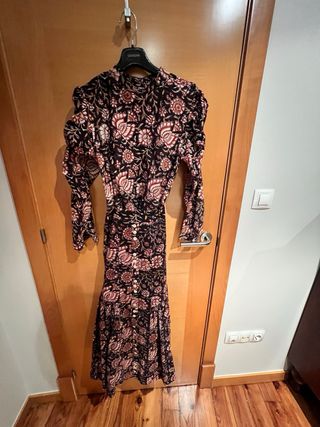 Blusa Coosy floral negra y roja Talla xs